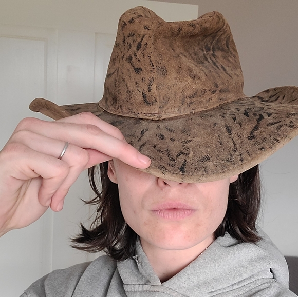 VINTAGE - Leather cowgirl hat - Picture 2 of 7
